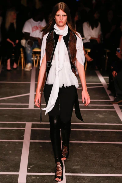 Look 42
